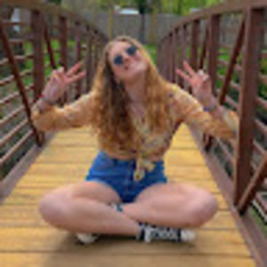 Meet your Posher, Lola